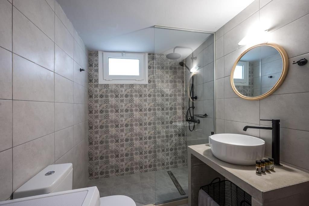 Ariadne Chic & Minimalistic Apt. Appartement *